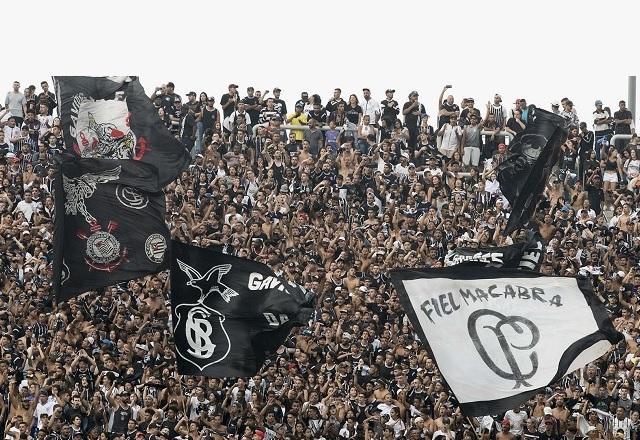 Polícia e organizadas avançam na regulamentação do uso de bandeiras com mastro em SP