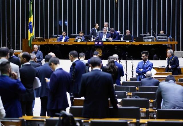 Câmara aprova regras trabalhistas para estado de calamidade pública