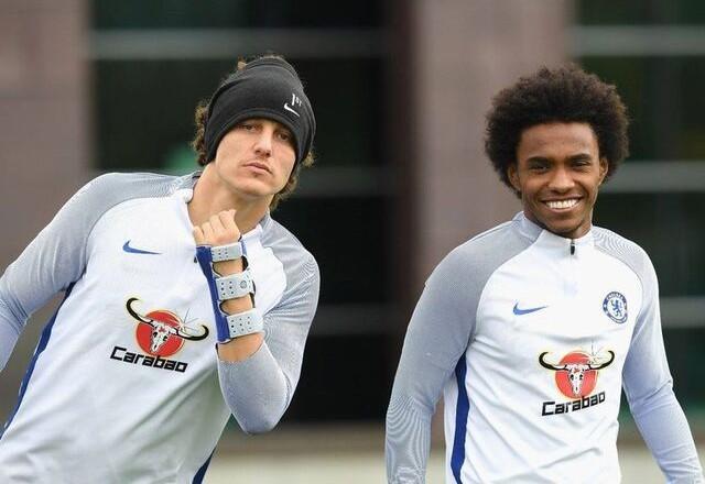 David Luiz parabeniza Willian antes de decisão pela Libertadores: "Te amo"