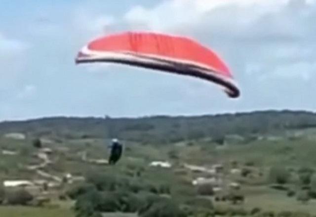 Rapaz morre em queda após perder controle de parapente