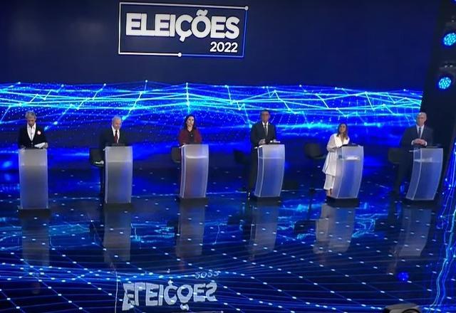 Primeiro debate foi "batalha de rejeições", diz cientista político