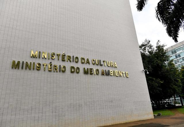 Presidenciáveis prometem investimento e volta do ministério da Cultura