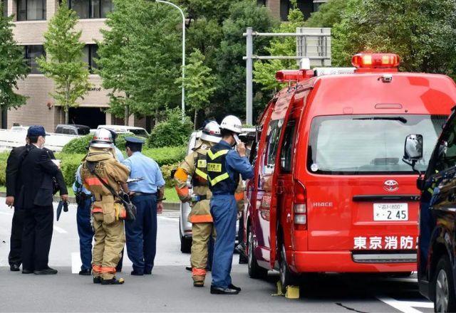 Homem ateia fogo em si mesmo próximo a gabinete de premiê japonês