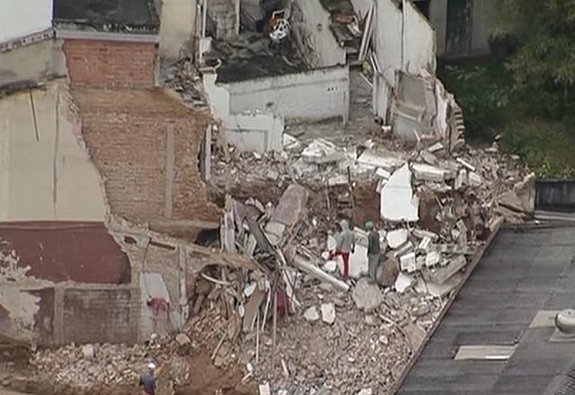 Obra desaba em bairro da zona leste de São Paulo (SP)