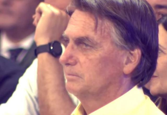 Ao vivo: Bolsonaro acompanha celebração em Aparecida