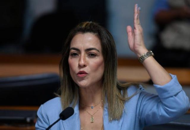 Soraya chama Bolsonaro de "cabo eleitoral de Lula" e diz que ele deve agradecer