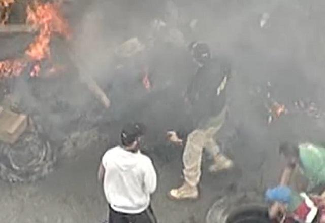 Confusão entre policiais e manifestantes na rodovia Regis Bittencourt