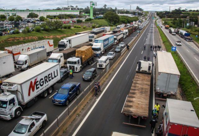 Cai para 146 número de bloqueios em rodovias por bolsonaristas