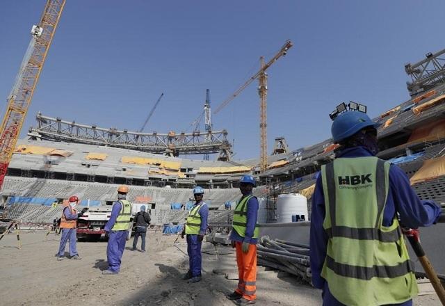 "Escravidão moderna": relatório aponta abusos na construção dos estádios da Copa