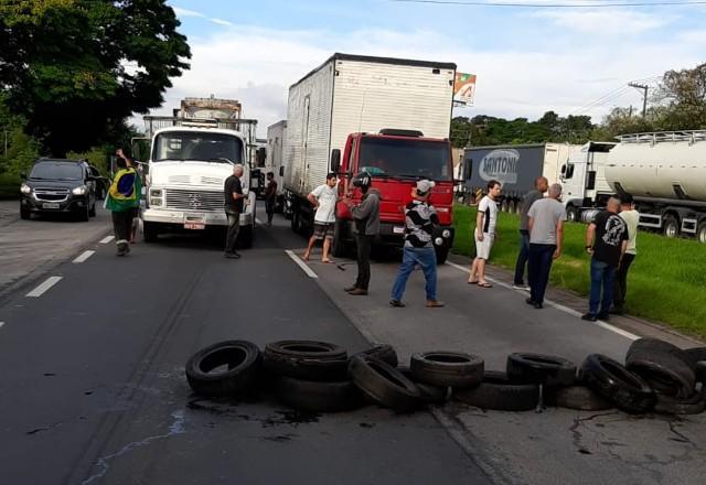 PRF informa que seis rodovias federais estão bloqueadas