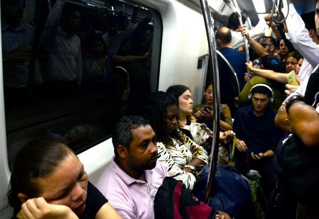 Furto de cabos causa transtornos no metrô de SP