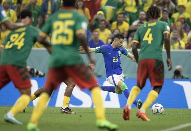 Daniel Alves diz que derrota do Brasil serve de alerta: "Não existe rival fraco aqui"