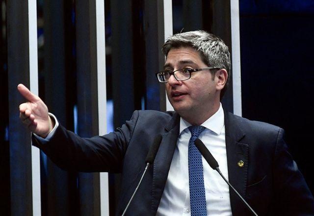 Senador propõe que PEC da Transição seja debatida em audiência pública