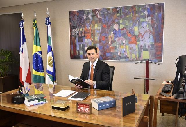 Bruno Dantas é eleito novo presidente do Tribunal de Contas da União