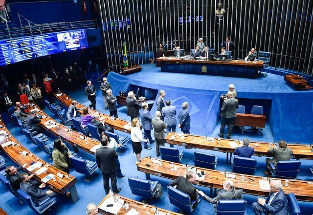 PEC da Transição é aprovada no Senado; texto segue para Câmara