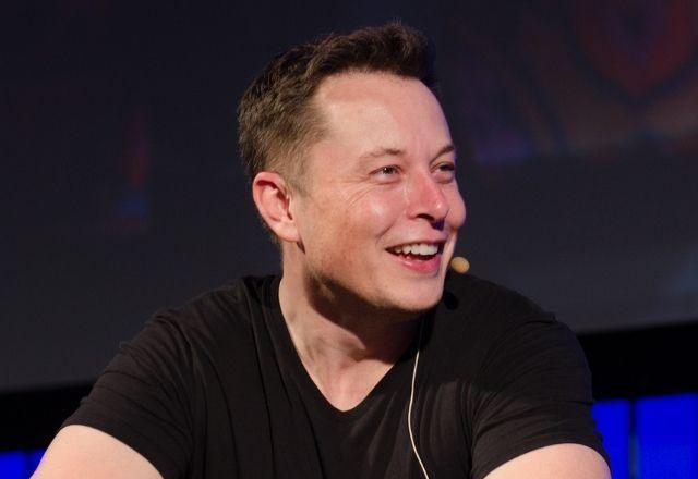 Twitter vai aumentar limite de caracteres para 4 mil, sugere Musk