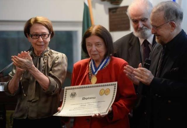 Artistas e autoridades lamentam morte de Nélida Piñon