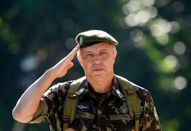 Exército antecipa posse de novo comandante para 6ª feira, dia 30