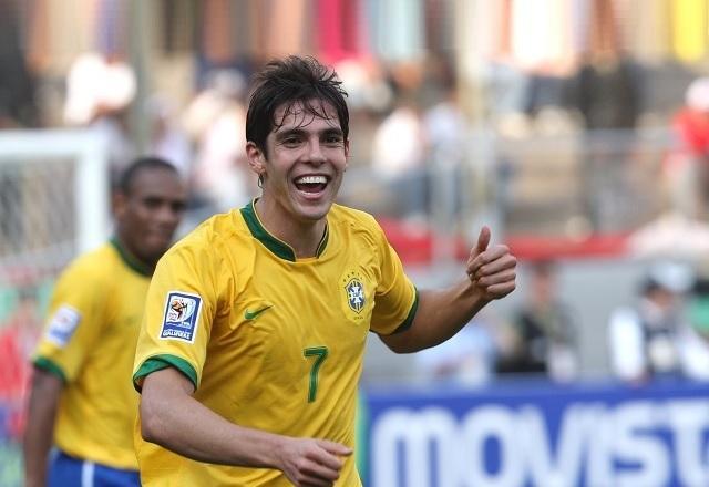 Kaká quebra o silêncio sobre frase polêmica e ausência em velório de Pelé