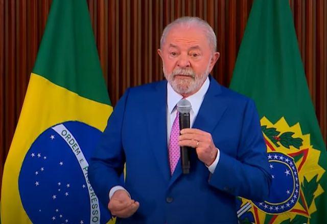 Lula faz primeira reunião ministerial para afinar discurso do governo