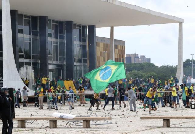 Judiciário fala em responsabilizar quem atenta contra a democracia