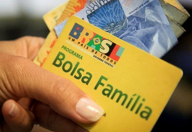 Pagamentos do Bolsa Família começam nesta semana; veja datas