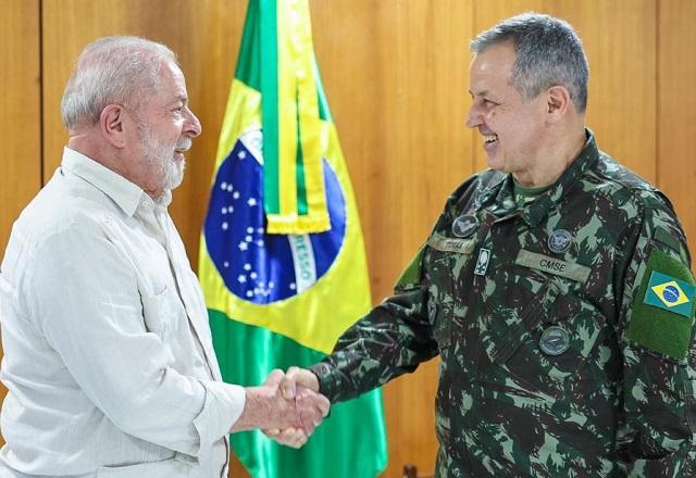 Troca do comandante do Exército é publicada no Diário Oficial da União