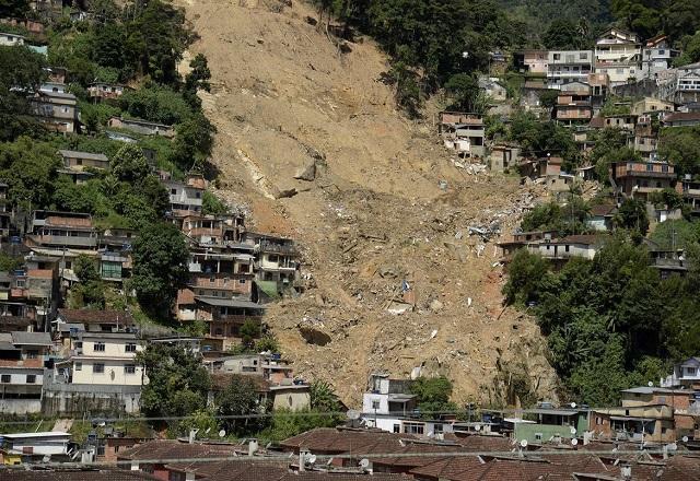 Quase 4 milhões de pessoas vivem em áreas de risco no Brasil, diz estudo