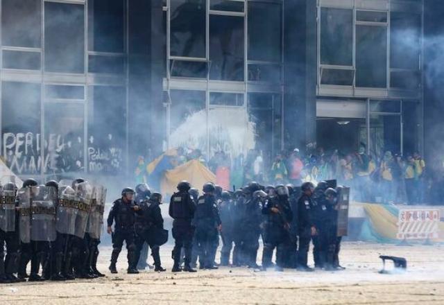 Poder Expresso: 40% dos policiais concordam com reivindicações golpistas