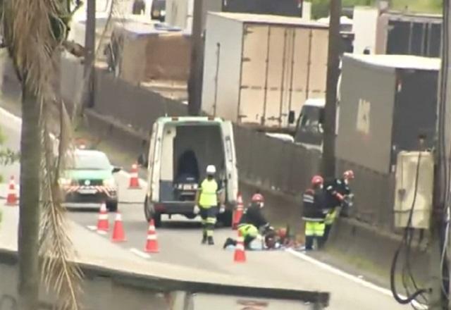 Grávida entra em trabalho de parto em rodovia bloqueada em SP