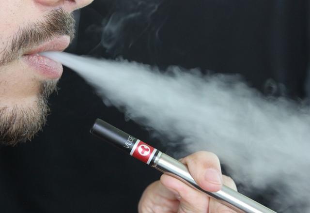 Vape que  promete absorção de vitaminas é proibido pela Anvisa