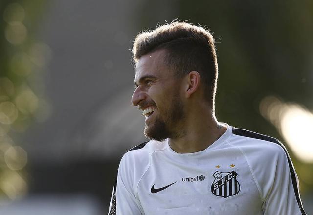 Lucas Lima volta ao Santos: "Queria pedir desculpas a todos que magoei"