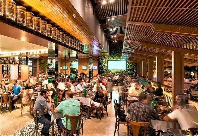 Faturamento do setor de restaurantes deve crescer 30% no Carnaval, diz Abrasel