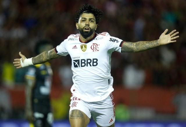 Gabigol entra em lista dos 10 maiores artilheiros da história do Flamengo