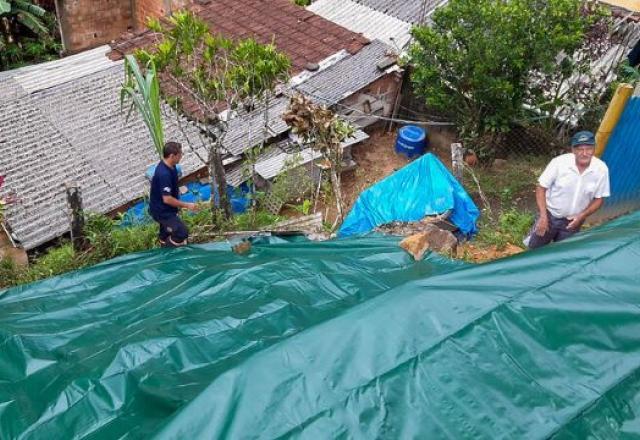 Temporais deixam ao menos 19 mortos no litoral de São Paulo