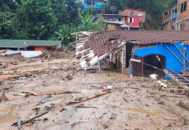 Mais de 7 toneladas de doações chegam ao litoral norte de SP