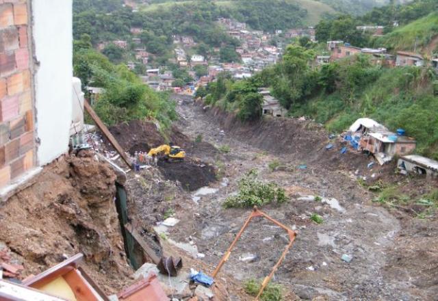 É preciso agir fora do período de comoção, diz prefeito de Niterói