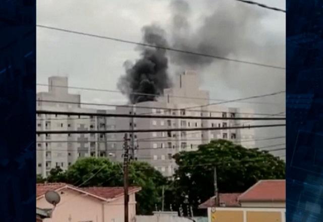 Homem cai do 11º andar de prédio ao tentar escapar de incêndio