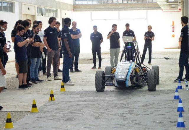 "Made in Brasil": UFSC desenvolve protótipo de carro autônomo elétrico