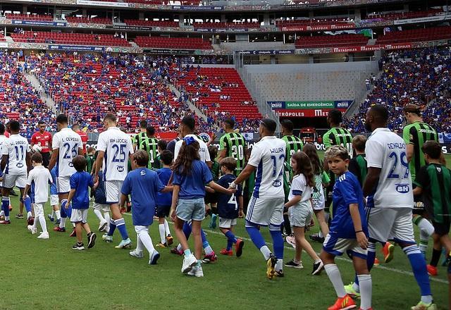 Cruzeiro x América-MG: onde assistir e escalações da semifinal do Mineiro