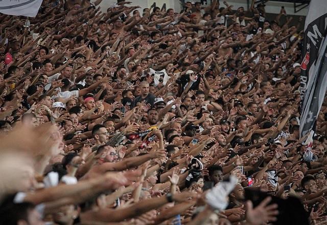 Semifinais do Carioca: Governo do Rio veta torcida única e proíbe organizadas