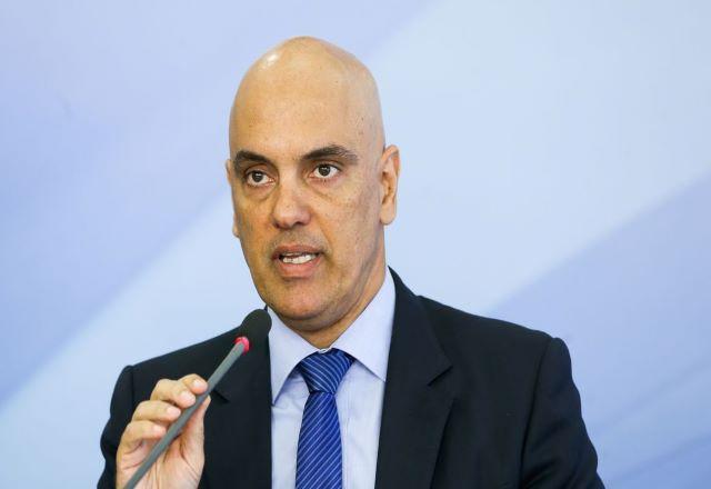 O que vale para a vida real, vale para as redes, diz Alexandre de Moraes