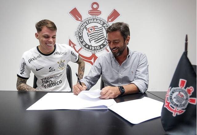 Corinthians anuncia reforço de Chrystian Barletta, atacante ex-São Bernardo