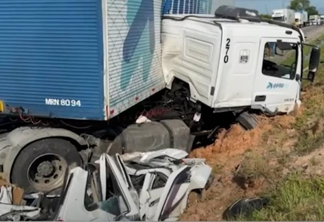 RJ: sétima vítima de acidente envolvendo carreta tem morte confirmada