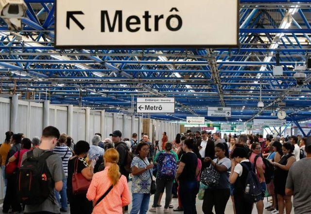 Greve no Metrô: SP mantém rodízio suspenso e decreta ponto facultativo