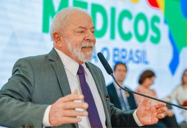 Lula é aprovado por 38% dos brasileiros e reprovado por 29%, diz Datafolha