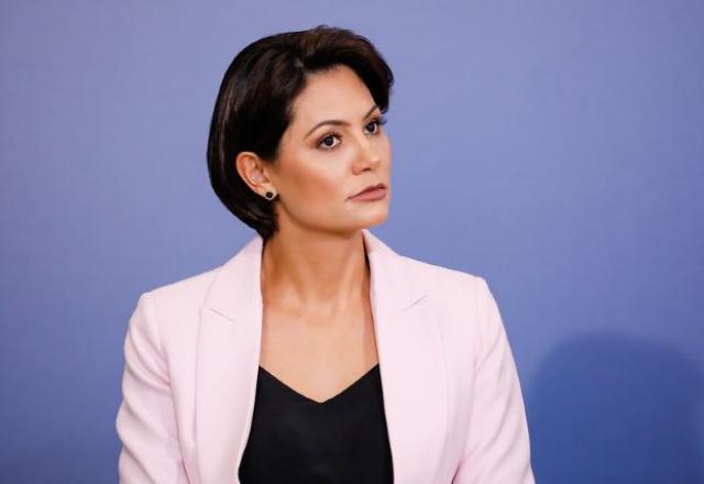 Meia-irmã de Michelle Bolsonaro ganha cargo em gabinete de Damares Alves