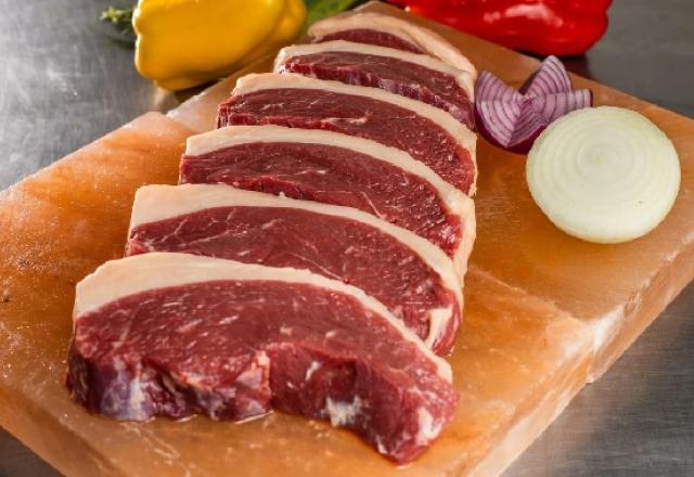 Após altas consecutivas, preço da carne registra queda