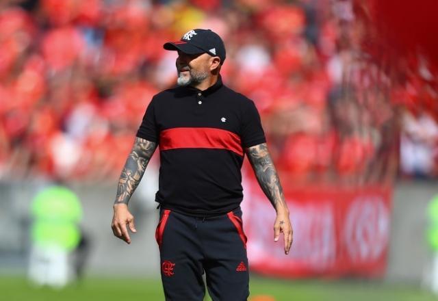 Sampaoli explica substituição de Pedro: "Um centroavante ou outro"