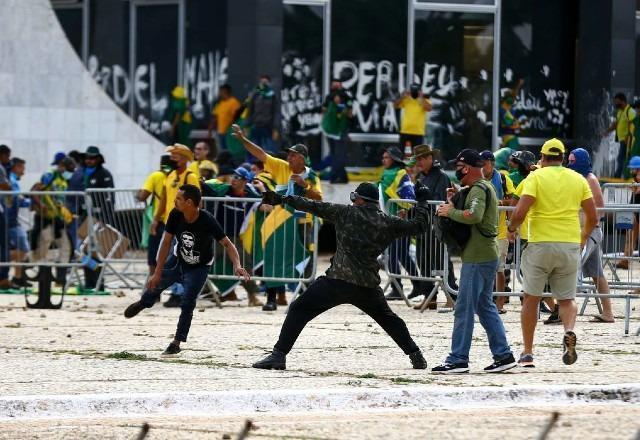 STF abre 100 ações penais e torna réus os primeiros golpistas do 8/1